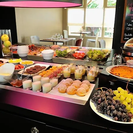 Hotel Campanile Clermont-ferrand ~