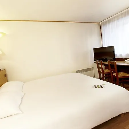 Campanile Clermont-ferrand ~ 3*