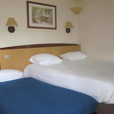 Campanile Clermont-ferrand ~ 3*